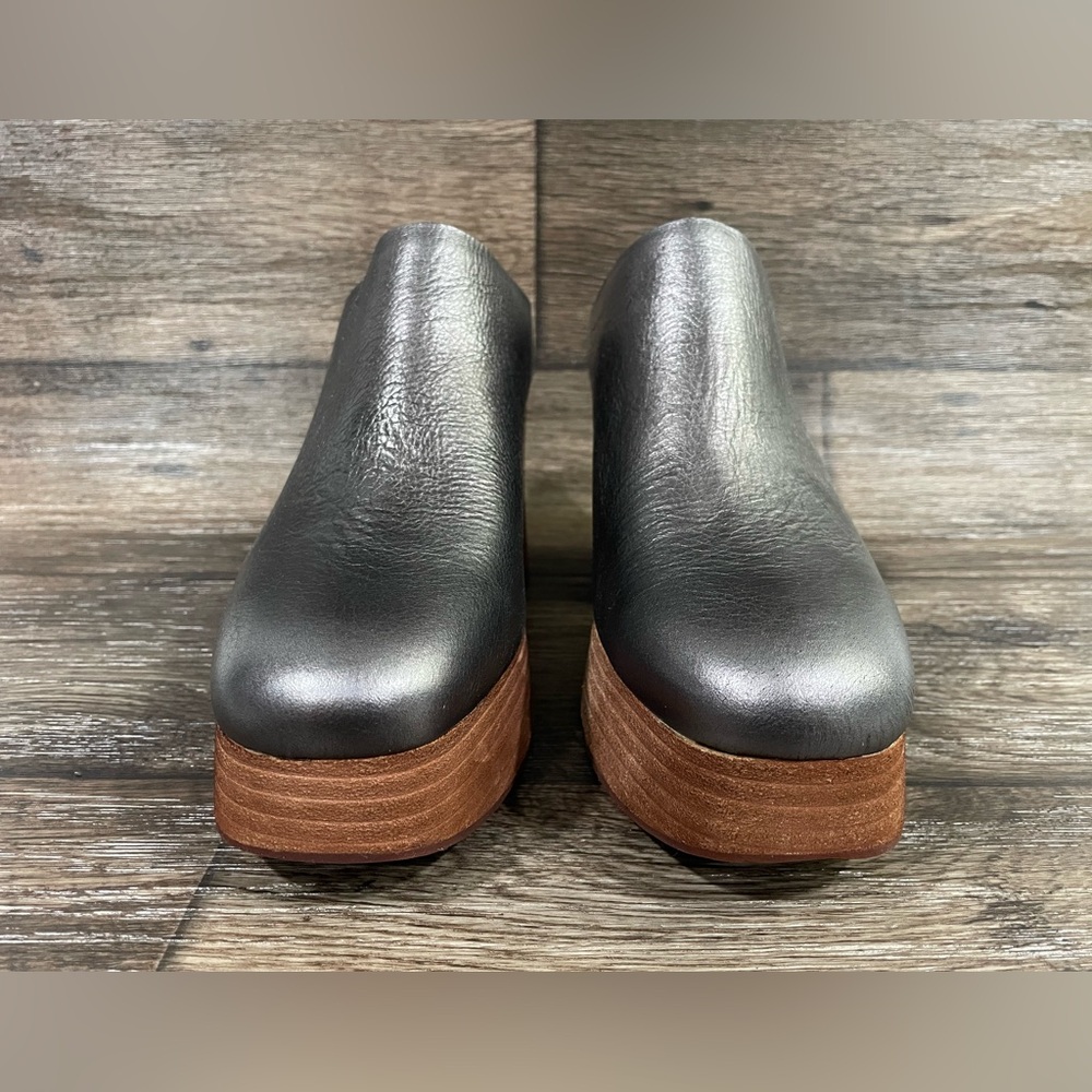 KORK-EASE women's veronica clog shoes platform mule in silver NWOB SZ 10 - Picture 3 of 12